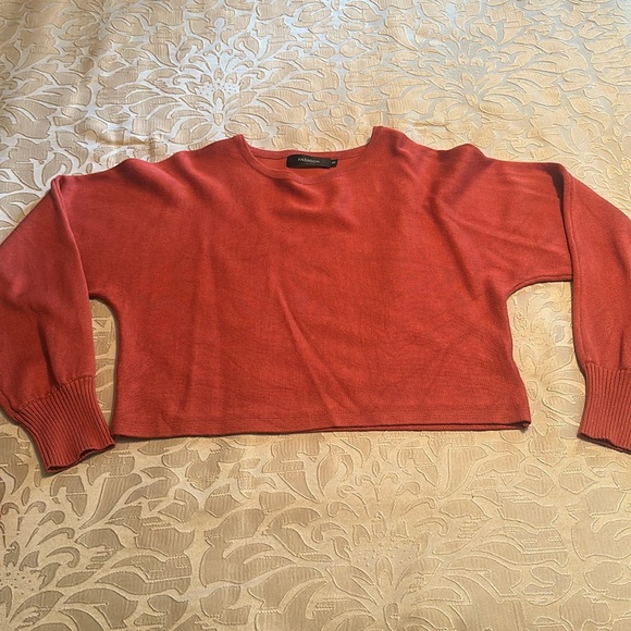 Sweater and skirt set - Picture 4 of 6